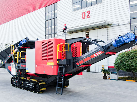 紅星履帶移動(dòng)破碎篩分站，行走的破碎制砂廠！無需基建，投資成本更低！