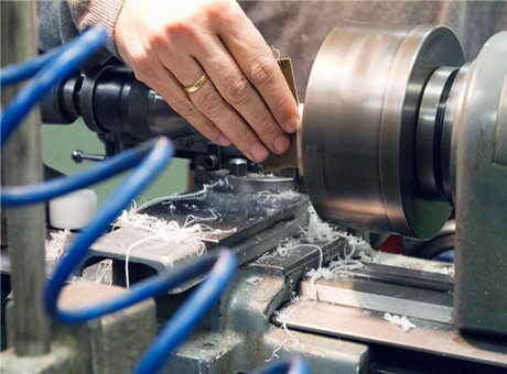 選擇高性價(jià)比的顎式破碎機(jī)，這些你一定要懂